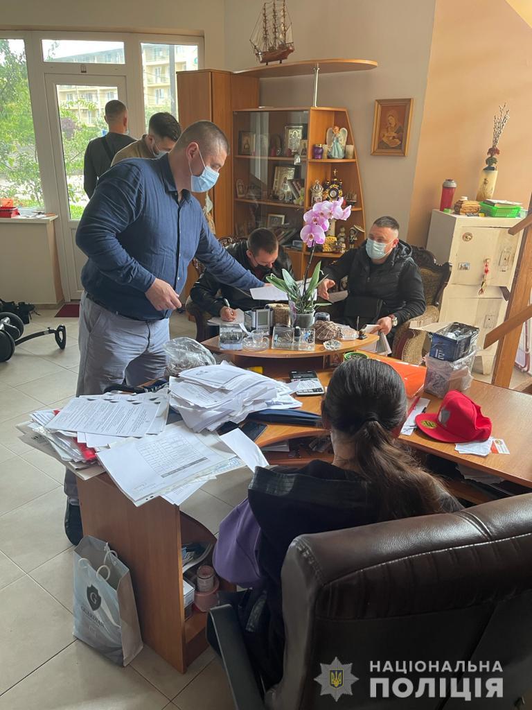 В Николаевской области преступная группа обманула иностранца на 1,5 млн долларов